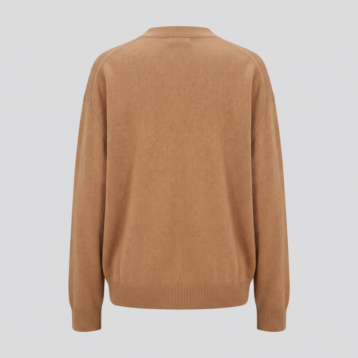 Pull col V oversize en cachemire, camel, vue de dos — CALDER & RYE