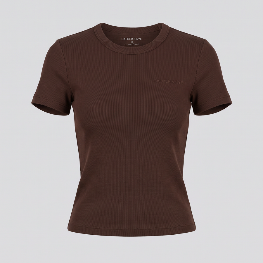 T-shirt en maille côtelée, chocolat, vue de face — CALDER & RYE